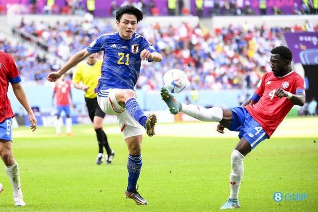 和前场逼抢 和前场逼抢