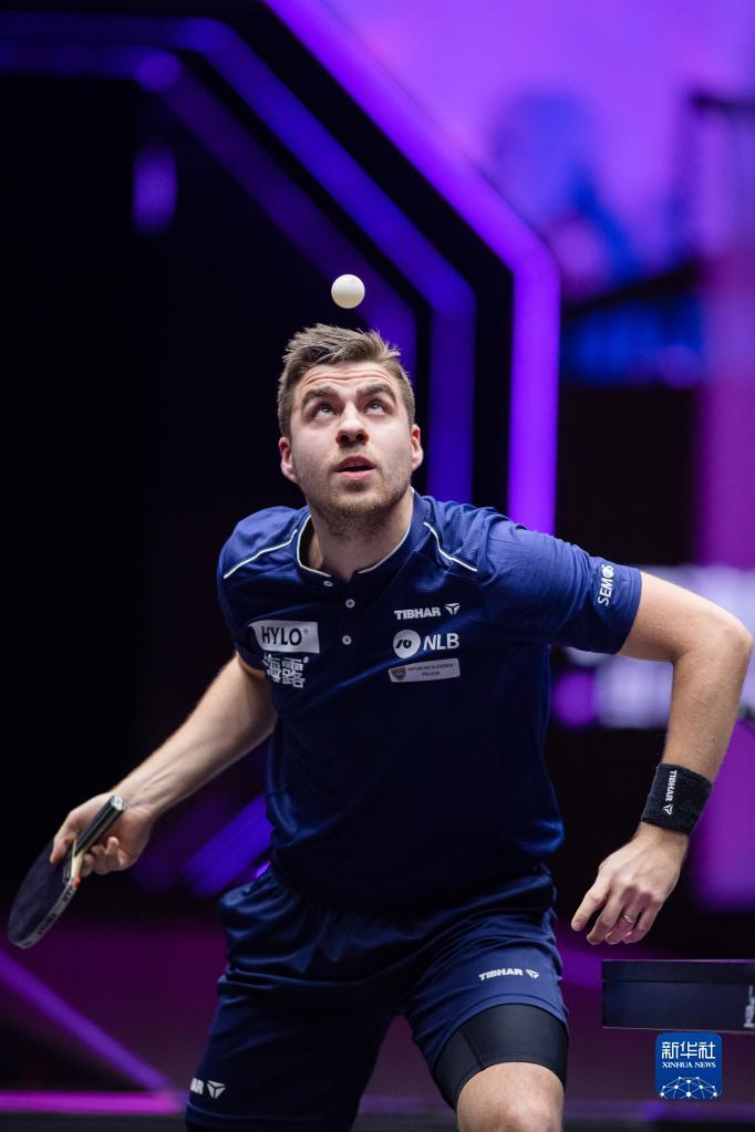 斯这一动作 斯这一动作